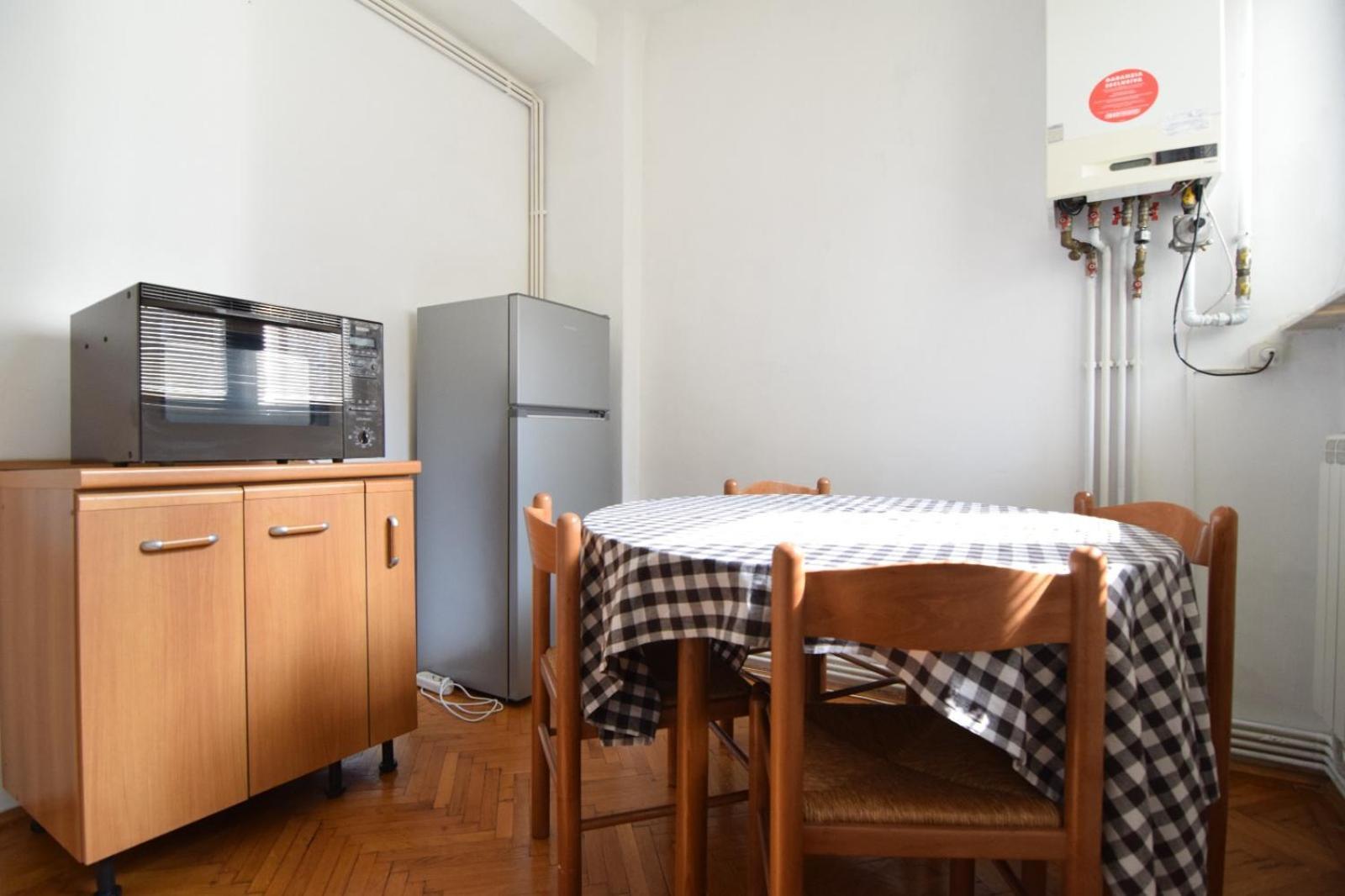 Eminescu 36 Apartment Bukares Bagian luar foto